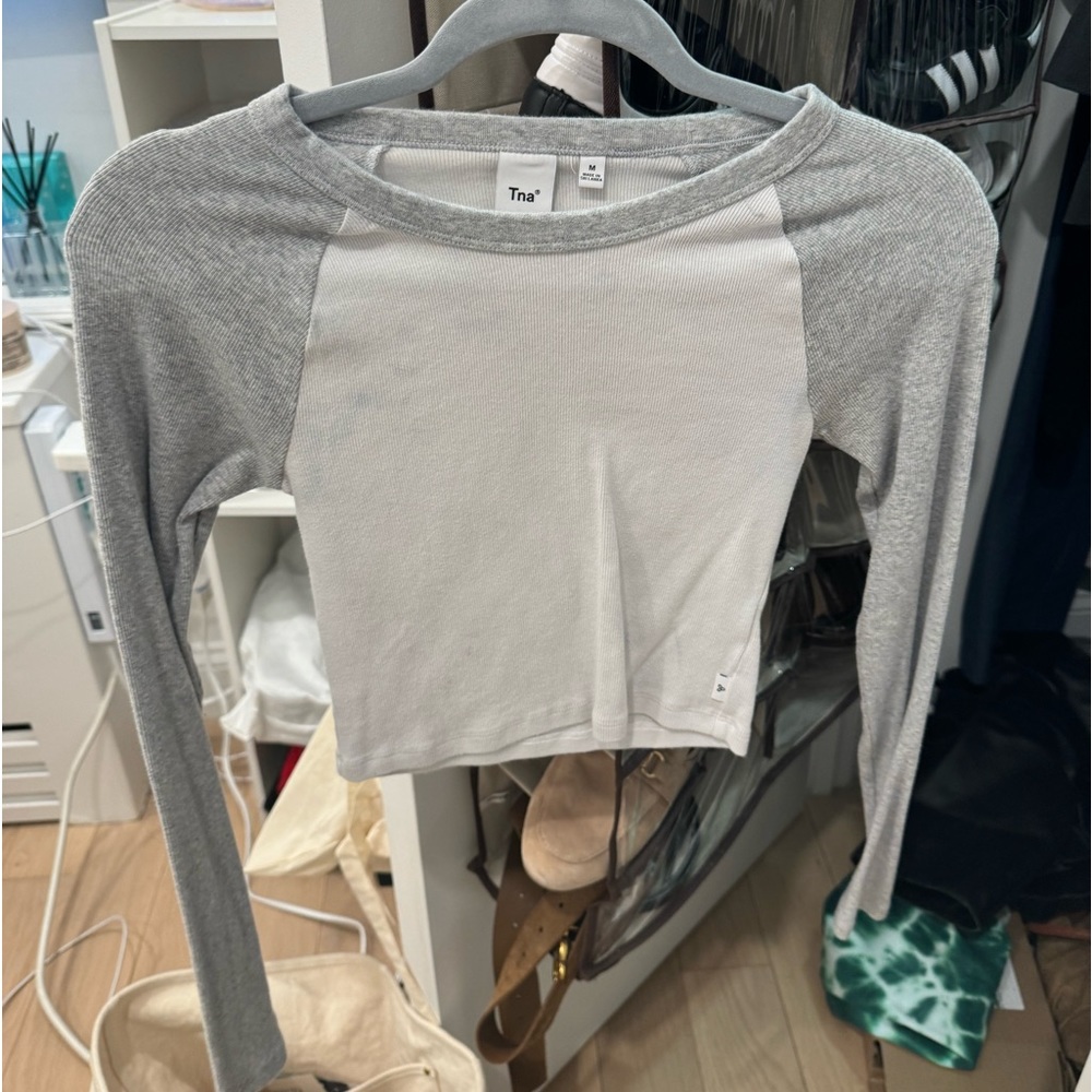 Aritzia TNA Long Sleeve Shirt
